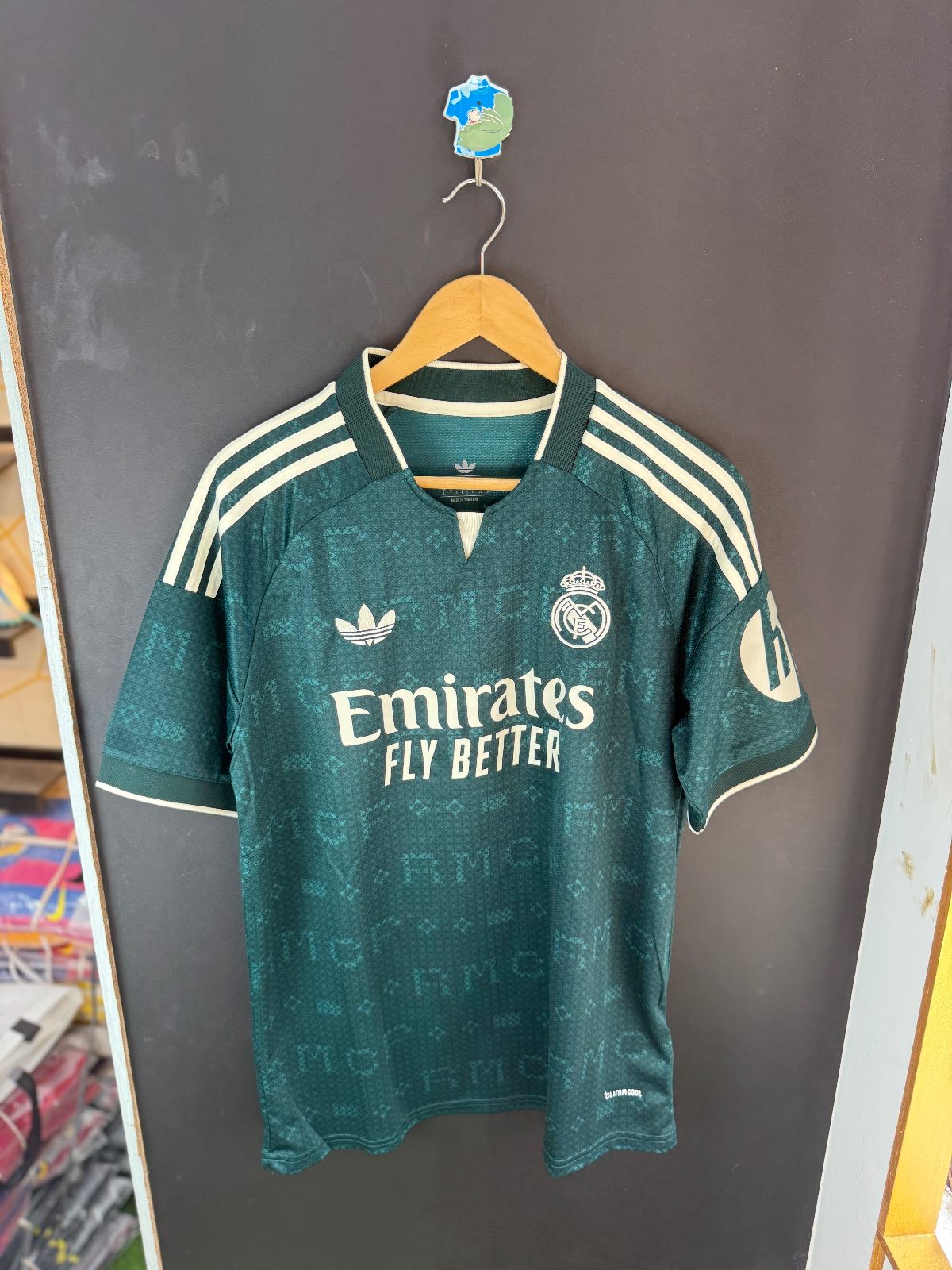 Real madrid 26-27 Away half fan